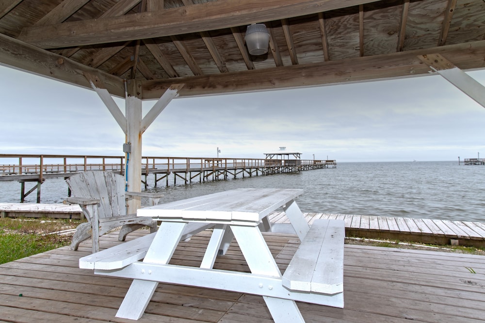 Pelican Bay Resort