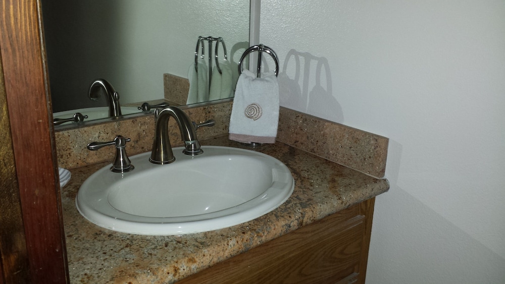 148 Pismo Shores 2 Bedroom Condo by Redawning view 3