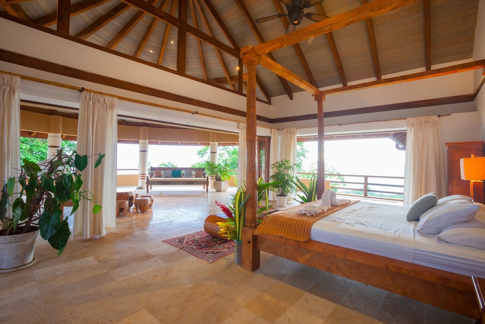 Villa Ocio view 2