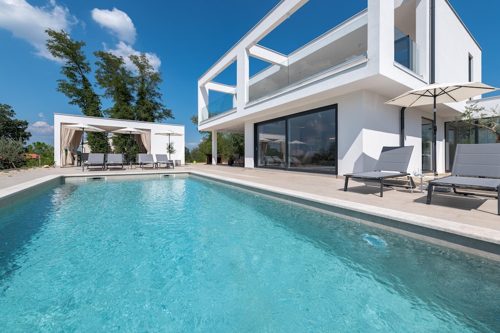 Luxury Villa Sonia With Wellness Gym