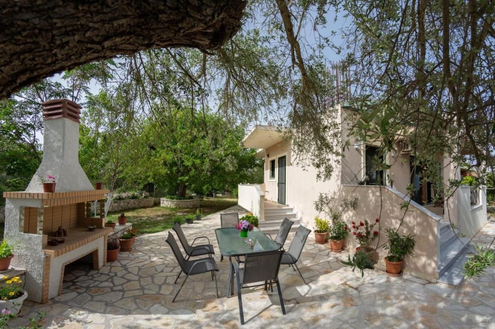 Nikis Country House - Lefkada BnB Private Parking photo 3