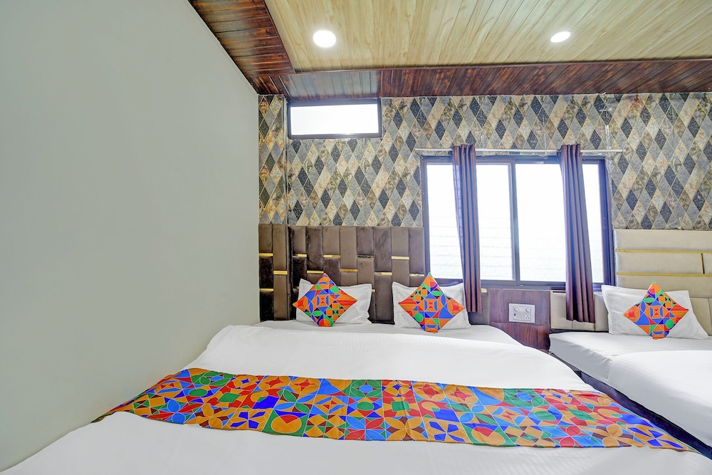 Fabhotel Starlight Inn