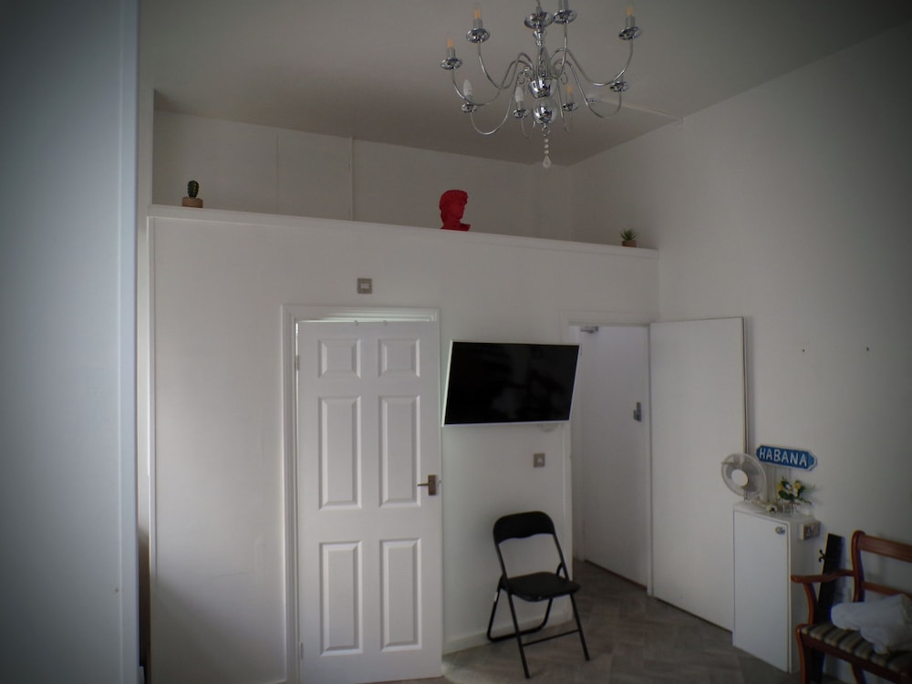 Apartmentsleeps4-west Kensington-petsok-parking