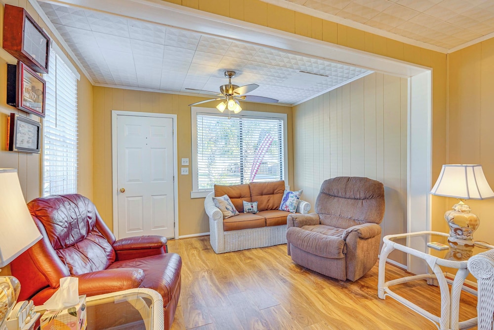 Cozy Home Near Bay Access in Panama City!