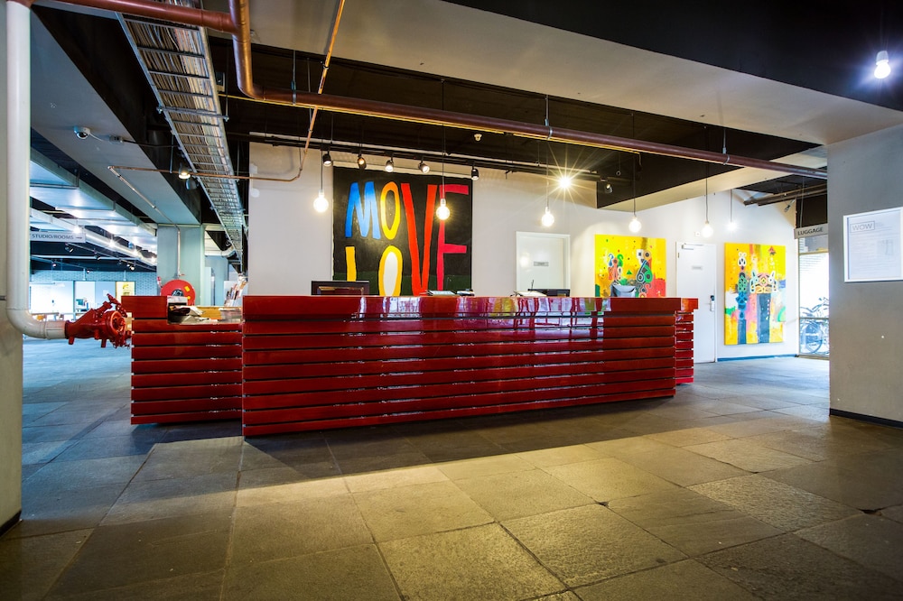 WOW Hostel Amsterdam