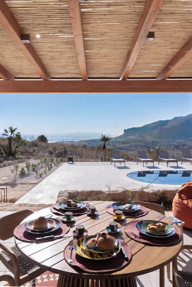 Villa Eos