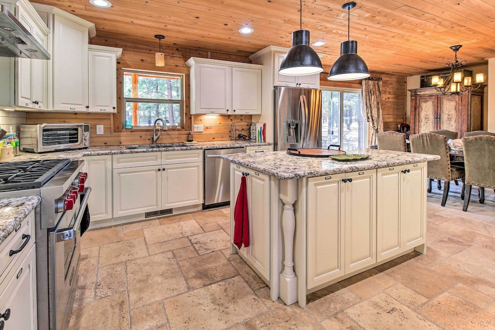 Family Game Room: Spacious Overgaard Cabin