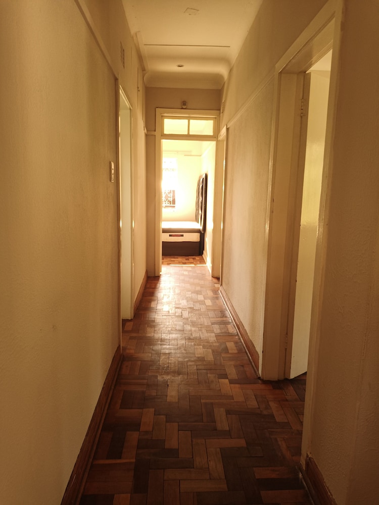 JM TOURS & SAFARIS GUESTHOUSE