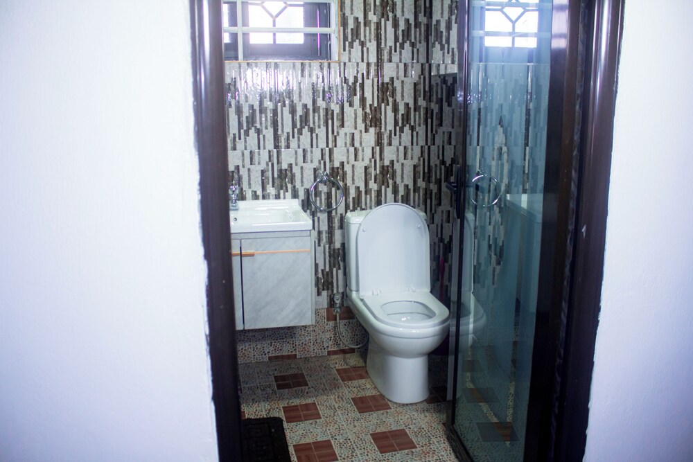 Exclusive Villa in Hideout East Legon view 4