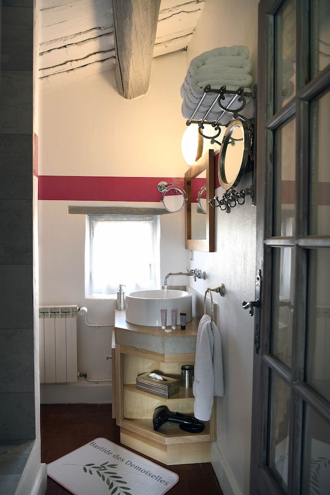 Photo 41