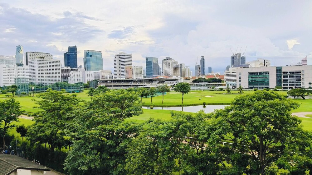 168 Rajdamri Apartment Near Central World