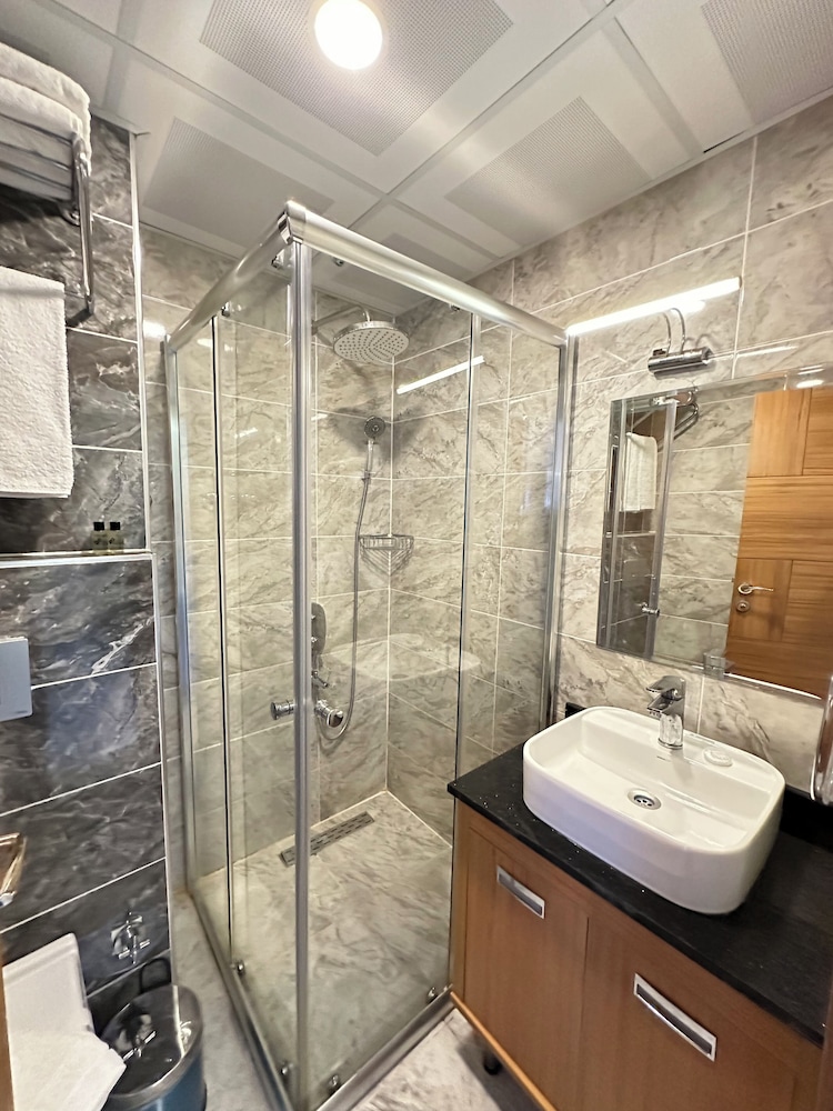 Mogons Exclusive Hotel - Image 71