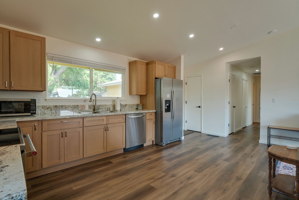 Quiet Home w/ Yard: 2 Mi to Mall & Sparks Marina!
