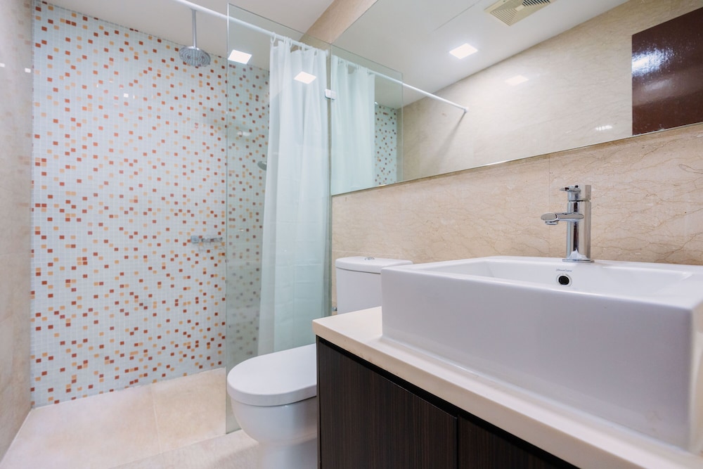 NaiBnB @ Regalia Residence