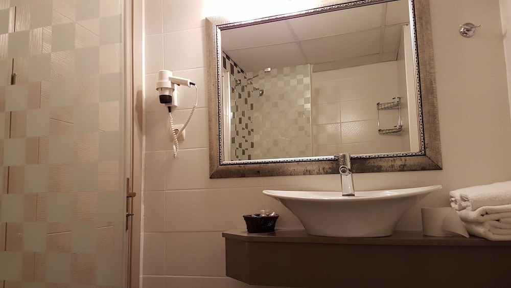 Ileri Otel & Daireler - Image 23