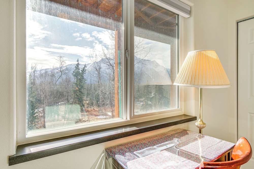 Panoramic Mtn Views: 5-acre Escape in Palmer!