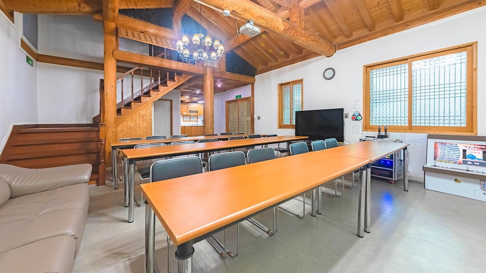 meeting & event spaces