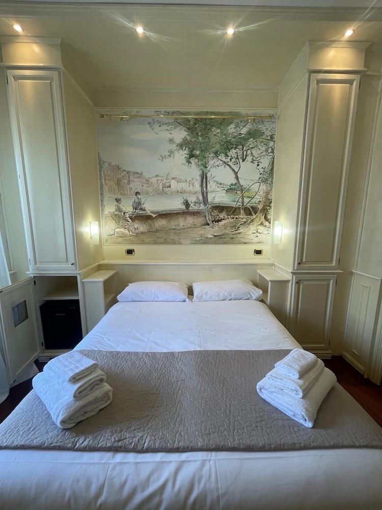 Dama Opera Elegantia Rooms