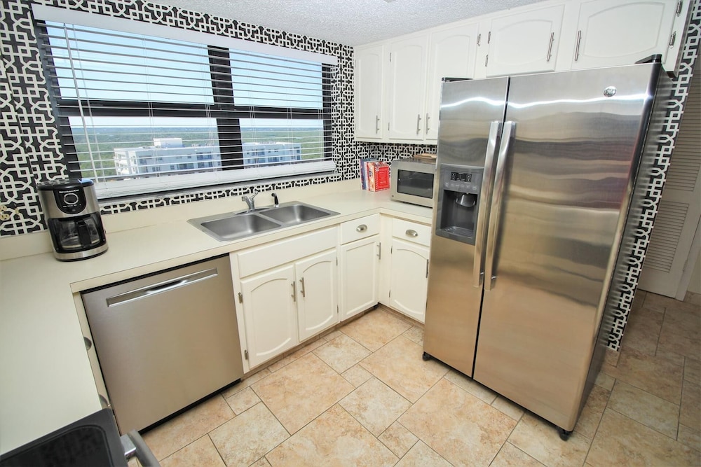 Southwind 904