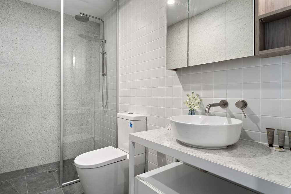 Charming 1-bed With Rooftop Access & Parking