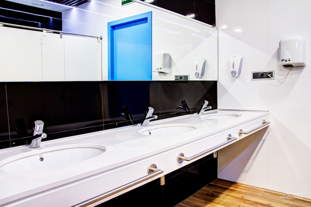 Urban Youth Hostel