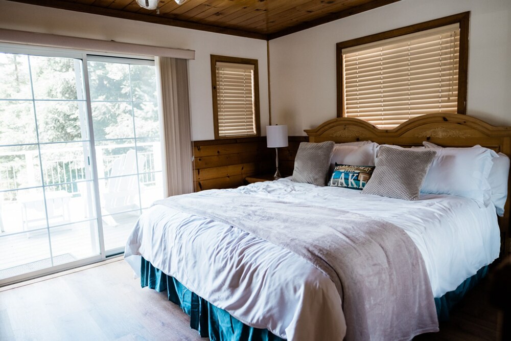 Lakeside Manor view 5