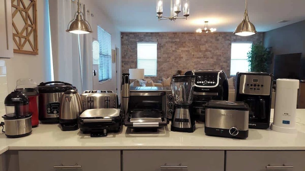 Luxury Decor 6BR at Storey Lake Sleeps 16