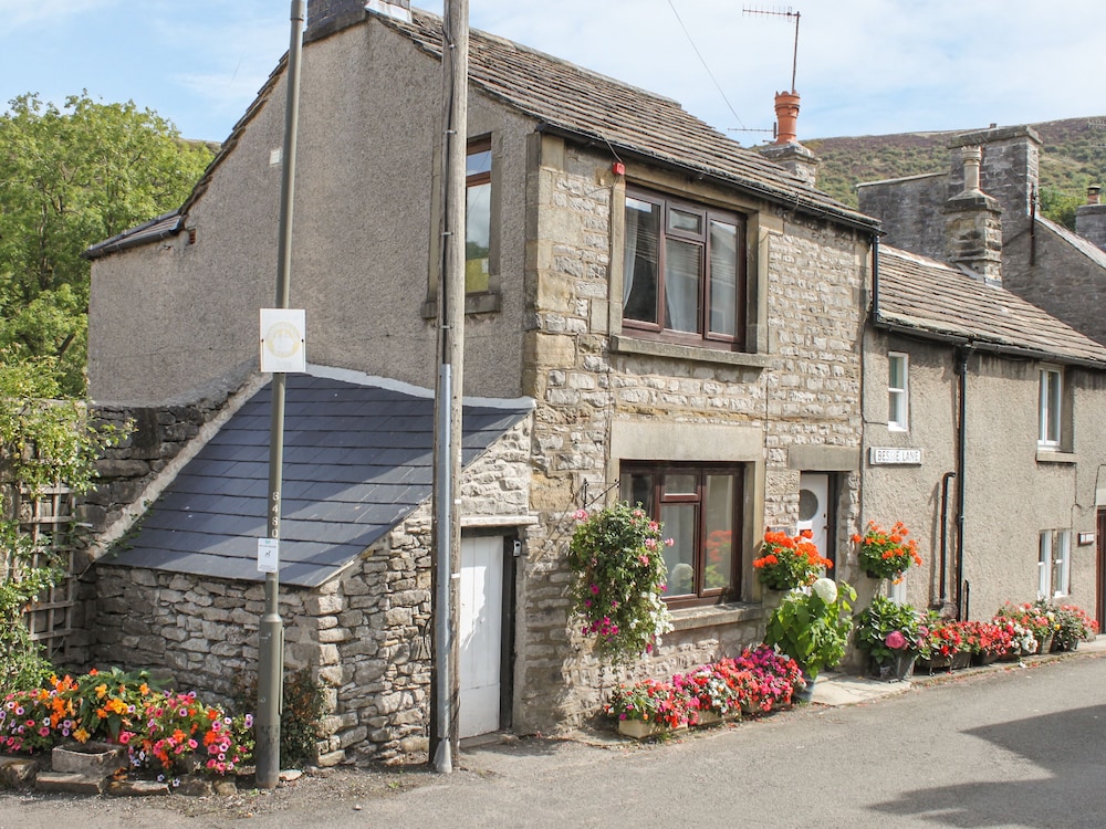 Hope Valley Vacations - Lees Cottage - Property Image 1