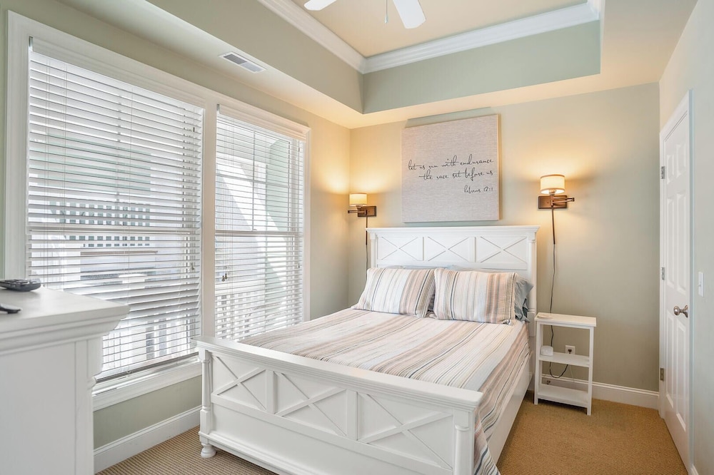 Tasteful 2 Story 4 Bedroom, 4 Bath Home! New on Rental Program, Sleeps 12!