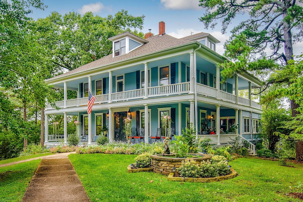 Hotel Lookout Cottages Bed & Breakfast