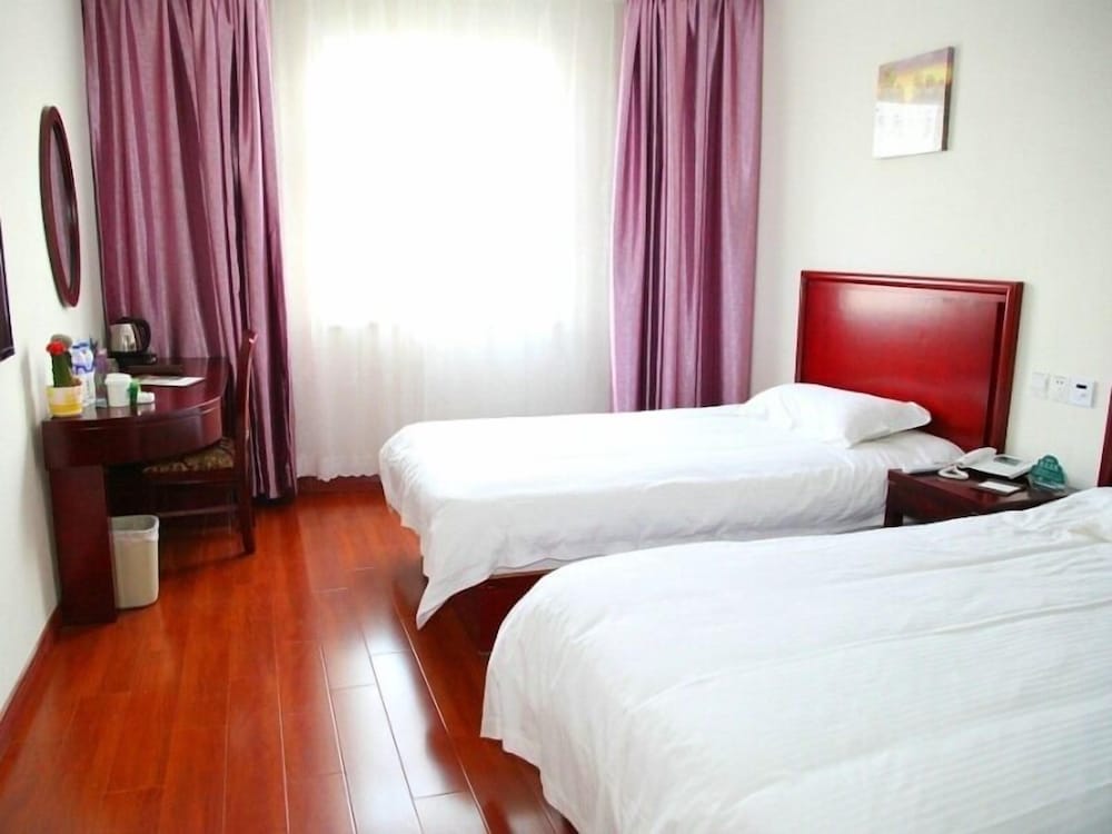 GreenTree Inn Suzhou Zhangjiagang Daxin Town Pingbei Road Express Hotel