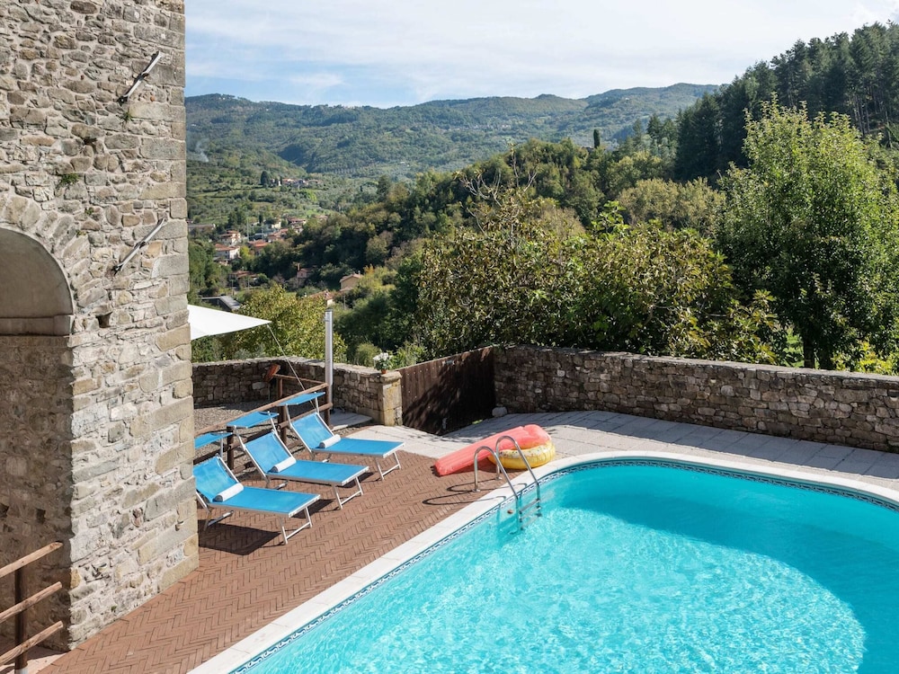 Pool & Wellness