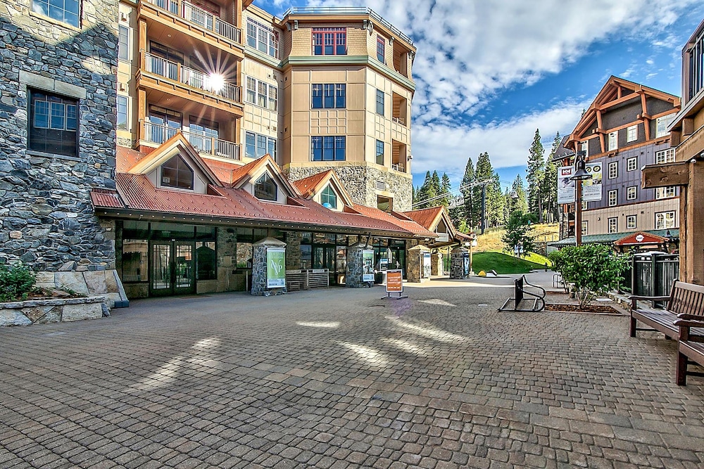 Lake Tahoe Vacations - One Village Place Residences, Lake Tahoe - Property Image 8