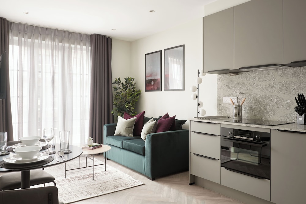 Commercial Road Serviced Apartments - London City East