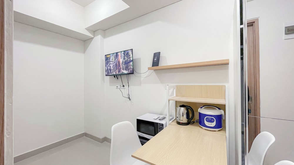 Simple Look Studio (No Kitchen) At Bandaraya - Tallasa City Makassar Apartment