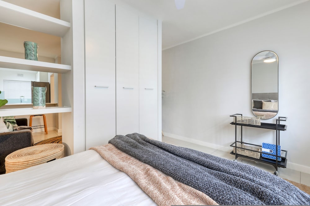 Charming 1-bed Sea Point Retreat Central
