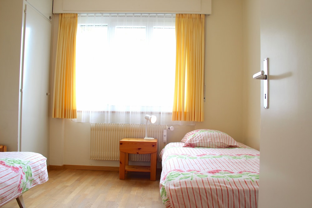 Central & Cozy - Rainbow A