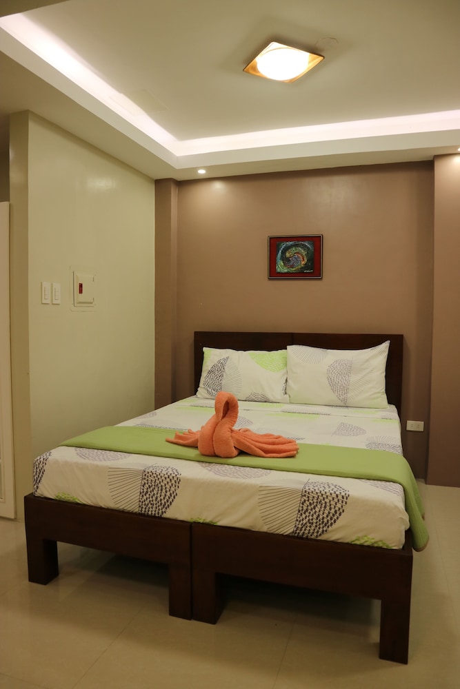 EA Apartelle - Metro Vigan - Hostel