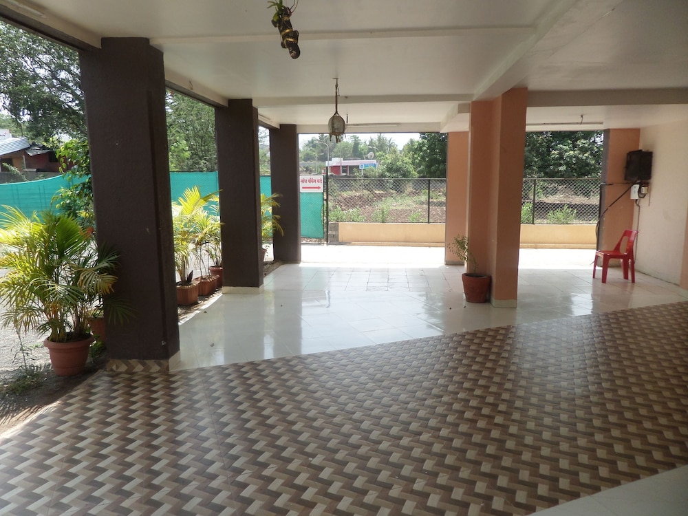 Hotel Ladli Lodging
