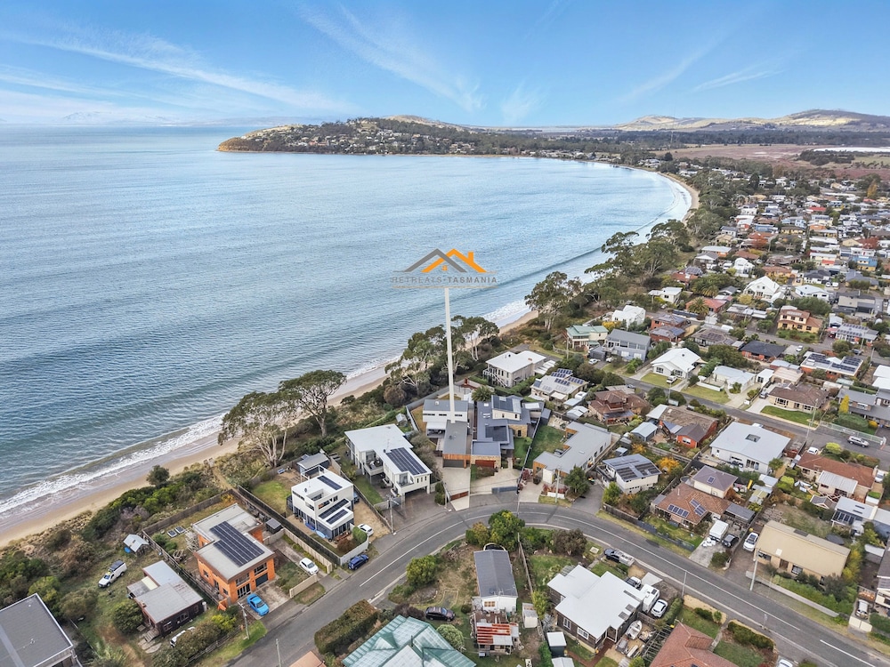 Beautiful Balook - 3 Bedroom Beach House