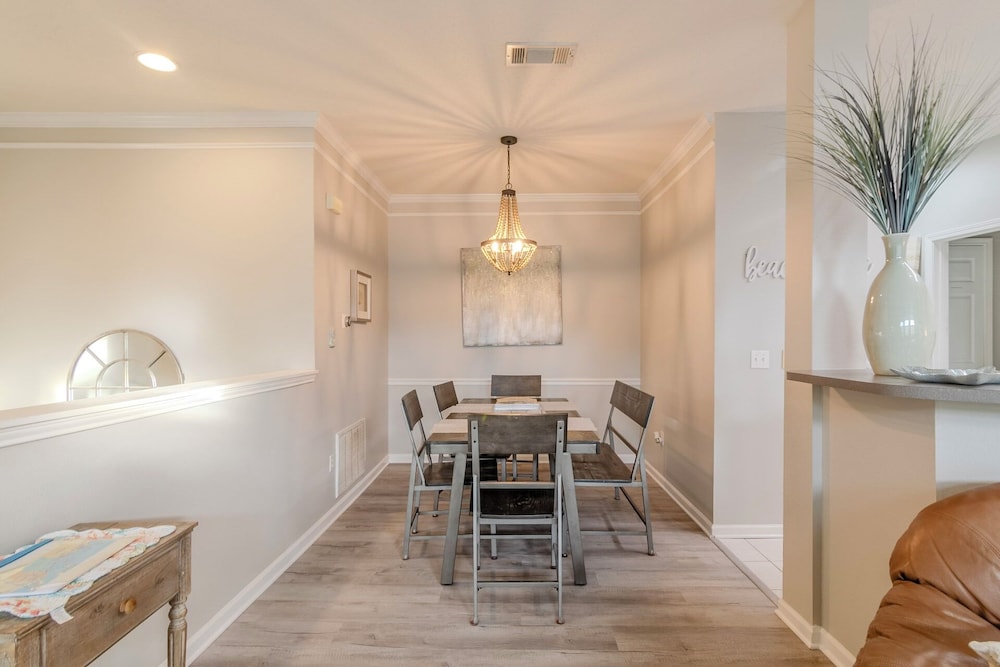 Legacy Villa 2604 - 2 Bedroom 2 Bath With Garage in Beachside Neighborhood