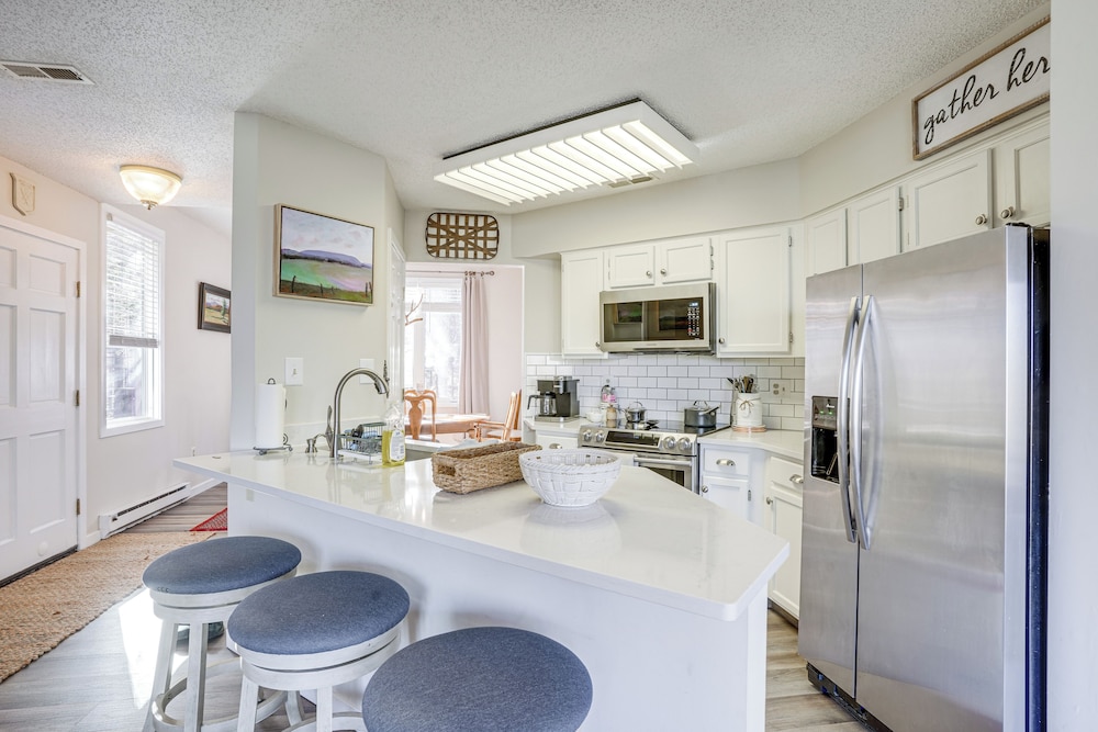 Modern Townhome at Wintergreen Resort