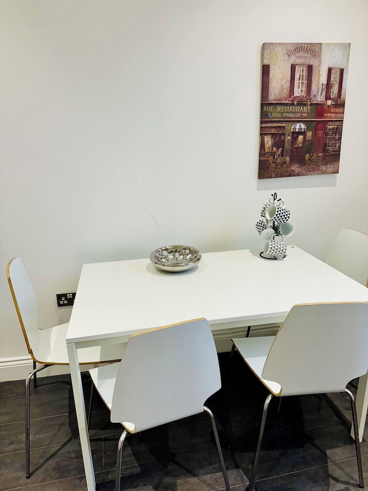 Eurostar Comfort Inn Studio Apartments