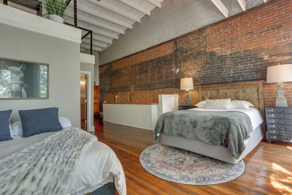 'kentucky Bourbon Loft' ~ Downtown Louisville