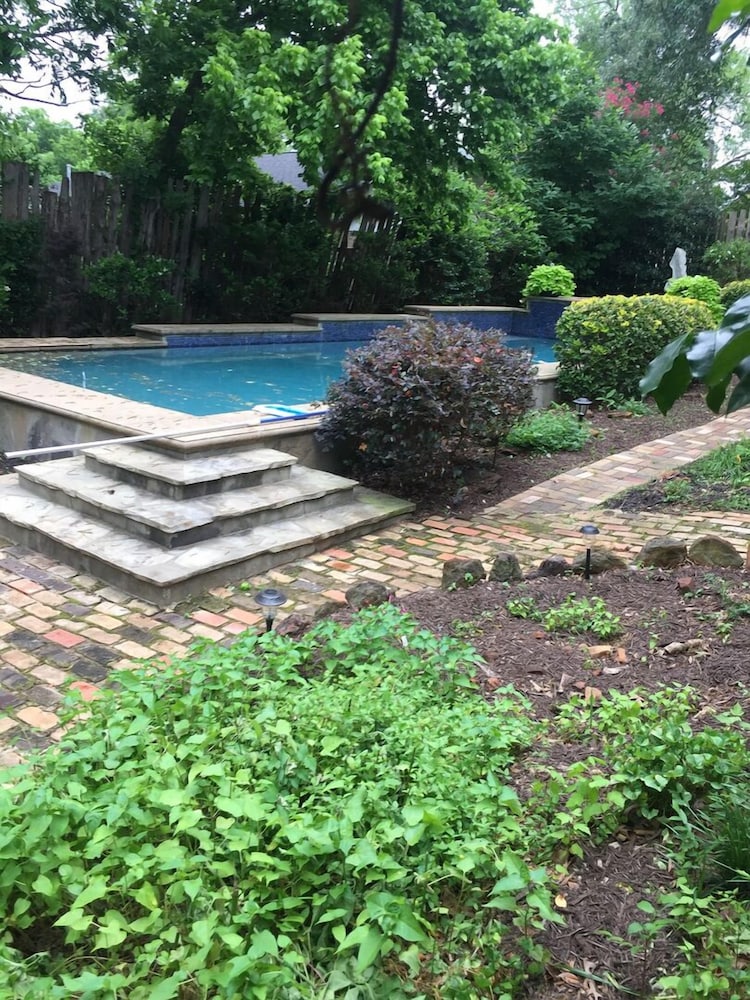 Fig Tree Manor