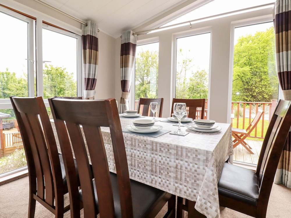 23 Bossiney Bay