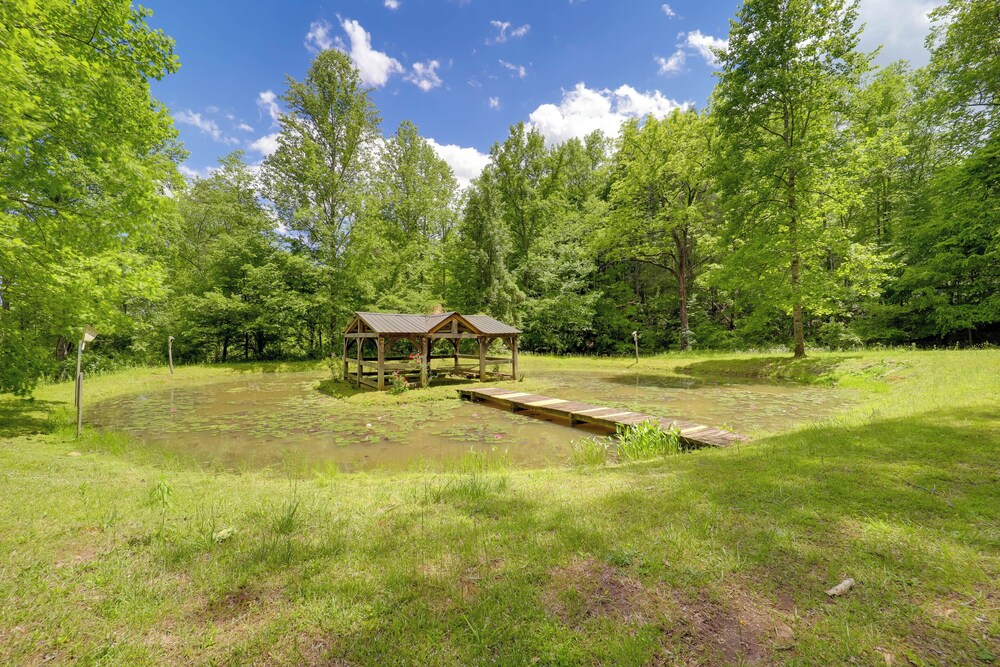 Hike, Soak & Unwind in Nature: Blue Ridge Cabin