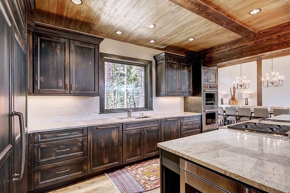 Hawk's Hideaway 6 Bedroom Home