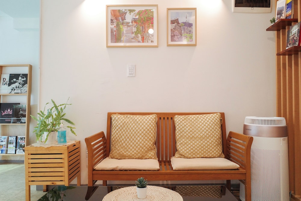 Starria Hostel foreign guest only 1