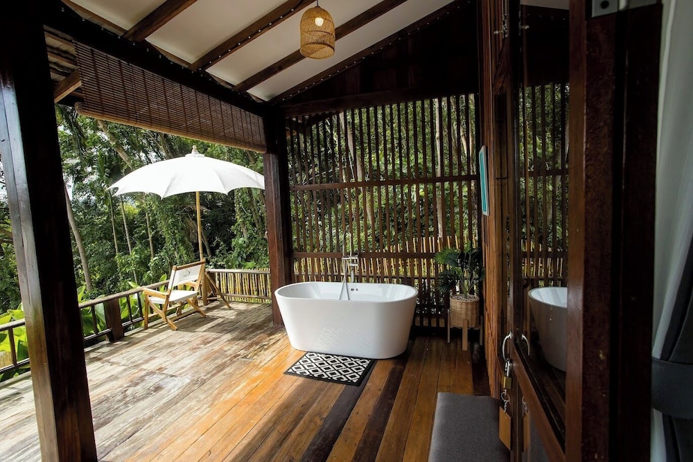 Baan Lhong View Lay